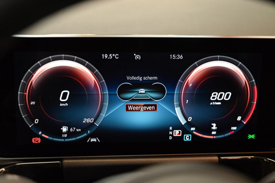 Mercedes-Benz B-Klasse 180 Business Solution Plus - Stoelverwarming - Achteruitrijcamera - LED Koplampen - El. Kofferklep -