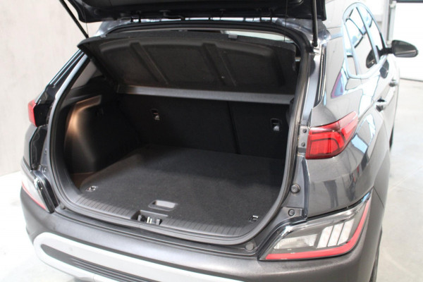 Hyundai Kona 1.6 GDI HEV Premium navi/Camera/Carplay Prijs is rijklaar Hyundai Kona 1.6 GDI HEV Premium navi/Camera/Carplay Prijs is rijklaar