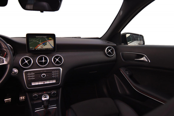 Mercedes-Benz A-Klasse 180 AMG-Line Pano Sportstoelen Led Navi Camera Parkeersensor V+A Cruise Control Sfeerverlichting
