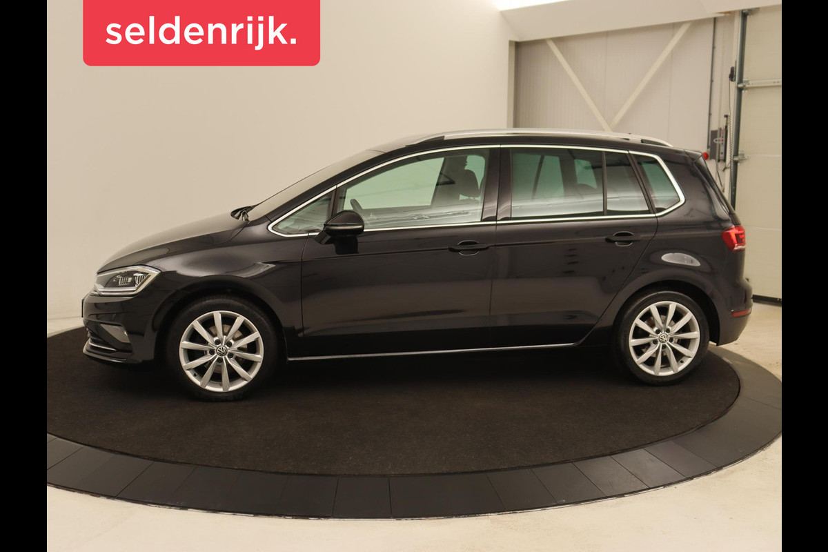 Volkswagen Golf Sportsvan 1.5 TSI Highline Edition | Stoelverwarming | Trekhaak | Massage | Camera | Carplay | Full LED | Adaptive cruise | Navigatie | Climate control