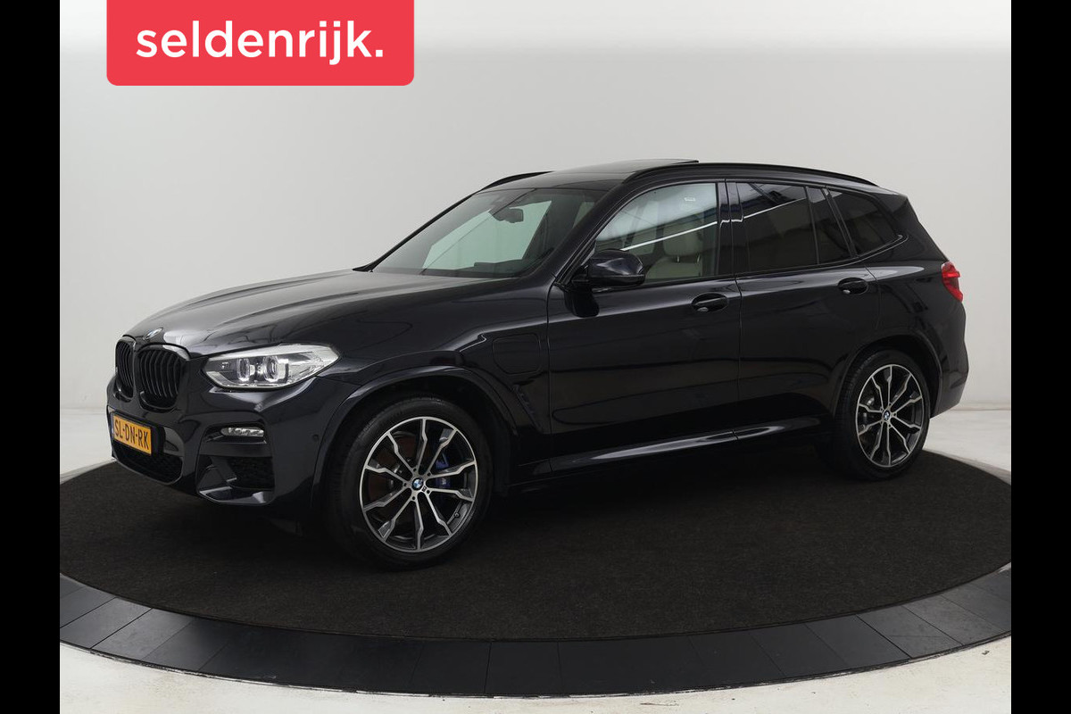 BMW X3 xDrive30e M Sport | Panoramadak | Trekhaak | Head-Up | Stoelverwarming | Leder | Live Cockpit | Stuurverwarming | Carplay | Camera | 20'' | Navigatie | Keyless | PHEV | Plug In BMW X3 xDrive30e M Sport | Panoramadak | Trekhaak | Head-Up | Stoelverwarming | Leder | Live Cockpit | Stuurverwarming | Carplay | Camera | 20'' | Navigatie | Keyless | PHEV | Plug In