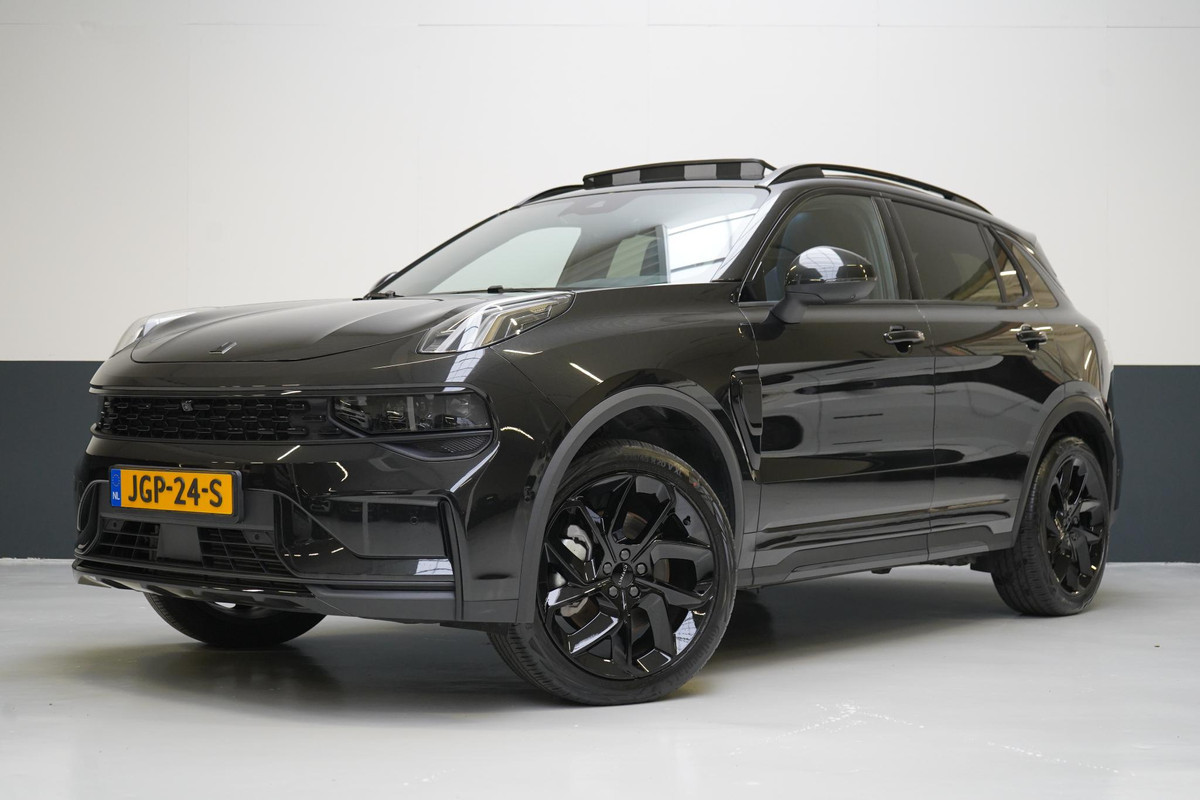 Lynk & Co 01 1.5 | Zwart optiek | Panoramadak | Navigatie | Memory | Apple CarPlay