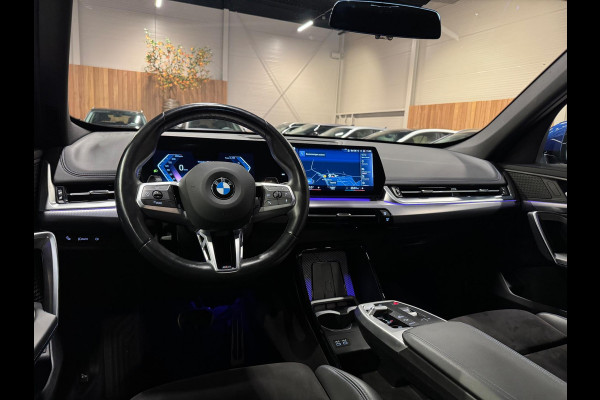 BMW X1 SDrive18i M-Pakket, Facelift, Wide Screen, Apple Carplay, Android Auto, Voll Led, Ambiënte Light, Camera, Cruise, Clima BMW X1 SDrive18i M-Pakket, Facelift, Wide Screen, Apple Carplay, Android Auto, Voll Led, Ambiënte Light, Camera, Cruise, Clima