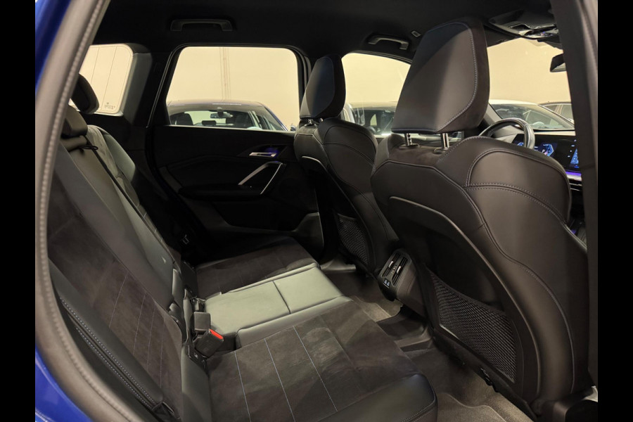 BMW X1 SDrive18i M-Pakket, Facelift, Wide Screen, Apple Carplay, Android Auto, Voll Led, Ambiënte Light, Camera, Cruise, Clima BMW X1 SDrive18i M-Pakket, Facelift, Wide Screen, Apple Carplay, Android Auto, Voll Led, Ambiënte Light, Camera, Cruise, Clima