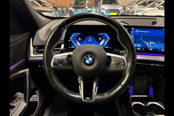 BMW X1 SDrive18i M-Pakket, Facelift, Wide Screen, Apple Carplay, Android Auto, Voll Led, Ambiënte Light, Camera, Cruise, Clima BMW X1 SDrive18i M-Pakket, Facelift, Wide Screen, Apple Carplay, Android Auto, Voll Led, Ambiënte Light, Camera, Cruise, Clima