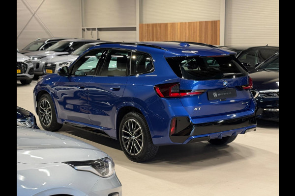 BMW X1 SDrive18i M-Pakket, Facelift, Wide Screen, Apple Carplay, Android Auto, Voll Led, Ambiënte Light, Camera, Cruise, Clima BMW X1 SDrive18i M-Pakket, Facelift, Wide Screen, Apple Carplay, Android Auto, Voll Led, Ambiënte Light, Camera, Cruise, Clima