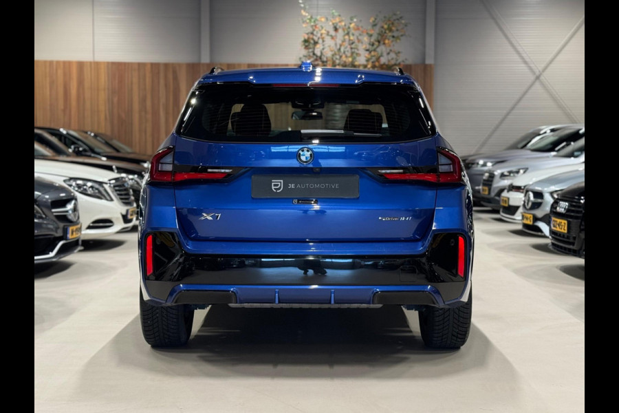 BMW X1 SDrive18i M-Pakket, Facelift, Wide Screen, Apple Carplay, Android Auto, Voll Led, Ambiënte Light, Camera, Cruise, Clima BMW X1 SDrive18i M-Pakket, Facelift, Wide Screen, Apple Carplay, Android Auto, Voll Led, Ambiënte Light, Camera, Cruise, Clima