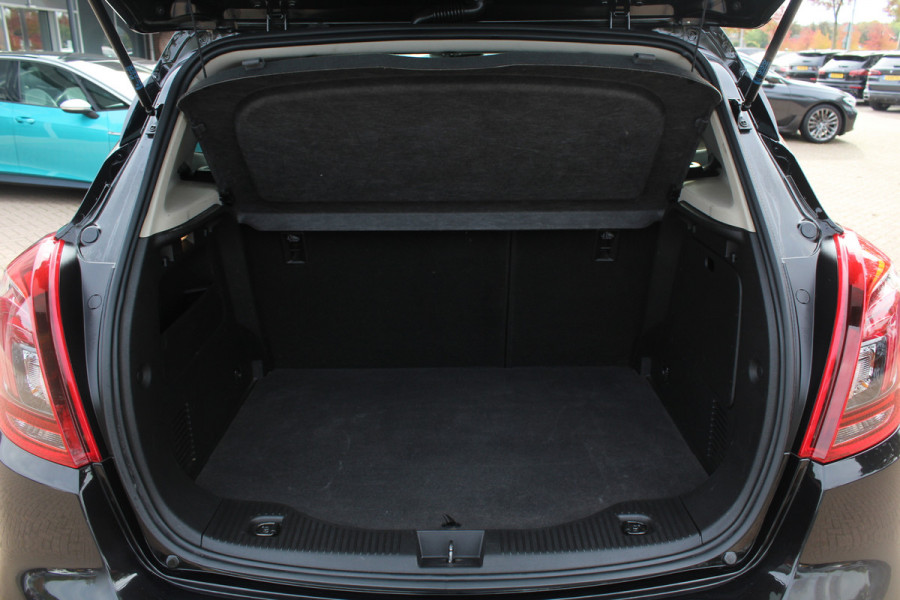 Opel Mokka X 1.4 Turbo Innovation / Trekhaak / Schuifdak / Camera / Leder / Navigatie / 18'' / LED / Keyless / Stuur+Stoelverwarming / Cruise Control