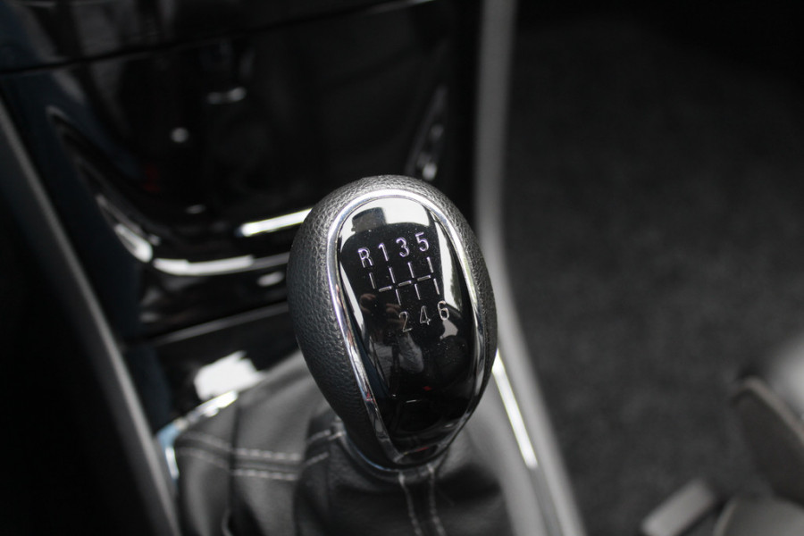 Opel Mokka X 1.4 Turbo Innovation / Trekhaak / Schuifdak / Camera / Leder / Navigatie / 18'' / LED / Keyless / Stuur+Stoelverwarming / Cruise Control