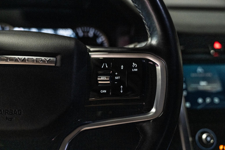 Land Rover Discovery Sport P300e 1.5 R-Dynamic PHEV | Trekhaak | 360 Camera | Carplay Land Rover Discovery Sport P300e 1.5 R-Dynamic PHEV | Trekhaak | 360 Camera | Carplay