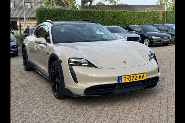 Porsche Taycan Cross Turismo 4 93 kWh / Panoramadak / 360Camera / Passenger Display / Sportdesign + Chrono / 21'' / Bose / Luchtvering / Keyless / Stuur+Stoelverwarming / Dodehoek / DAB / ACC Porsche Taycan Cross Turismo 4 93 kWh / Panoramadak / 360Camera / Passenger Display / Sportdesign + Chrono / 21'' / Bose / Luchtvering / Keyless / Stuur+Stoelverwarming / Dodehoek / DAB / ACC
