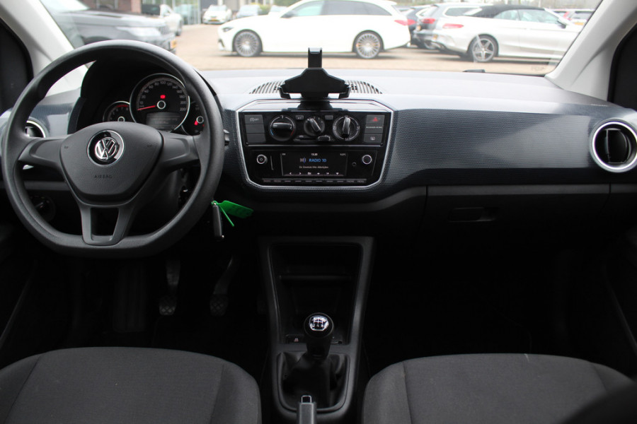 Volkswagen up! 1.0 BMT move up! / NL Auto! / BTW / Airco / DAB / Radio / Bluetooth / 5drs Volkswagen up! 1.0 BMT move up! / NL Auto! / BTW / Airco / DAB / Radio / Bluetooth / 5drs