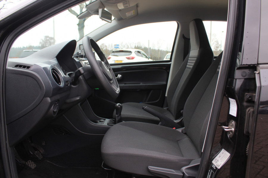 Volkswagen up! 1.0 BMT move up! / NL Auto! / BTW / Airco / DAB / Radio / Bluetooth / 5drs Volkswagen up! 1.0 BMT move up! / NL Auto! / BTW / Airco / DAB / Radio / Bluetooth / 5drs