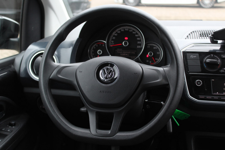 Volkswagen up! 1.0 BMT move up! / NL Auto! / BTW / Airco / DAB / Radio / Bluetooth / 5drs Volkswagen up! 1.0 BMT move up! / NL Auto! / BTW / Airco / DAB / Radio / Bluetooth / 5drs