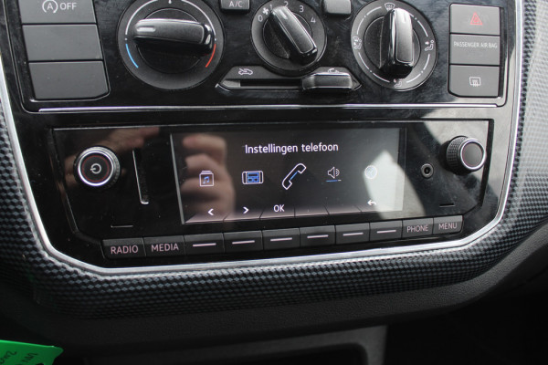 Volkswagen up! 1.0 BMT move up! / NL Auto! / BTW / Airco / DAB / Radio / Bluetooth / 5drs Volkswagen up! 1.0 BMT move up! / NL Auto! / BTW / Airco / DAB / Radio / Bluetooth / 5drs
