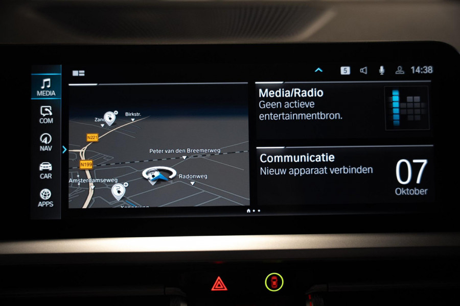 BMW 3 Serie Touring 330e M-Sport | Pano | Trekhaak | 360 camera