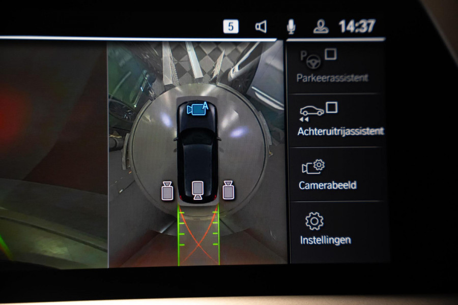 BMW 3 Serie Touring 330e M-Sport | Pano | Trekhaak | 360 camera