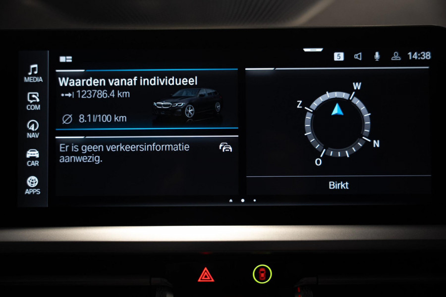 BMW 3 Serie Touring 330e M-Sport | Pano | Trekhaak | 360 camera