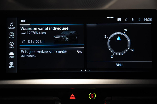 BMW 3 Serie Touring 330e M-Sport | Pano | Trekhaak | 360 camera