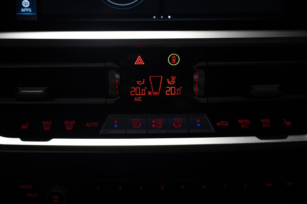 BMW 3 Serie Touring 330e M-Sport | Pano | Trekhaak | 360 camera