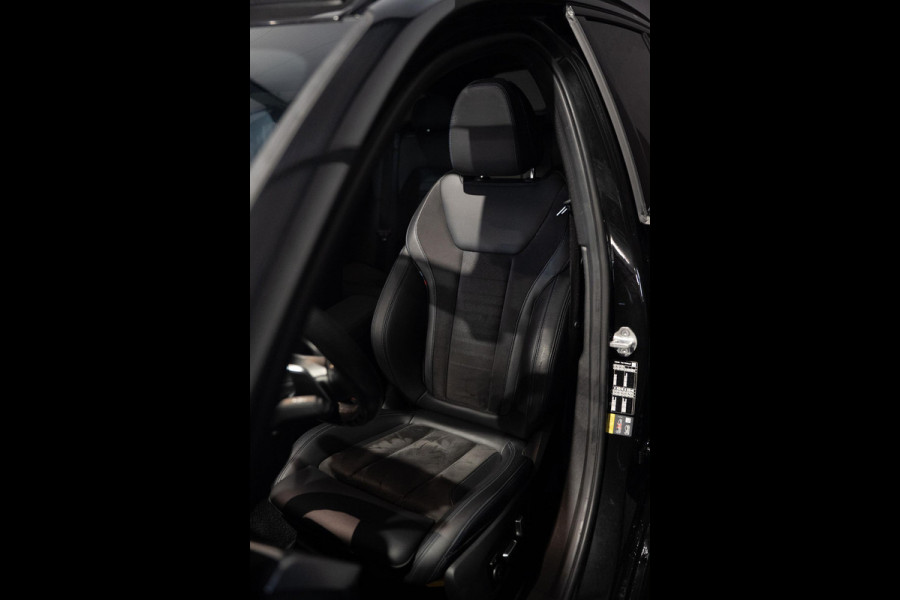 BMW 3 Serie Touring 330e M-Sport | Pano | Trekhaak | 360 camera