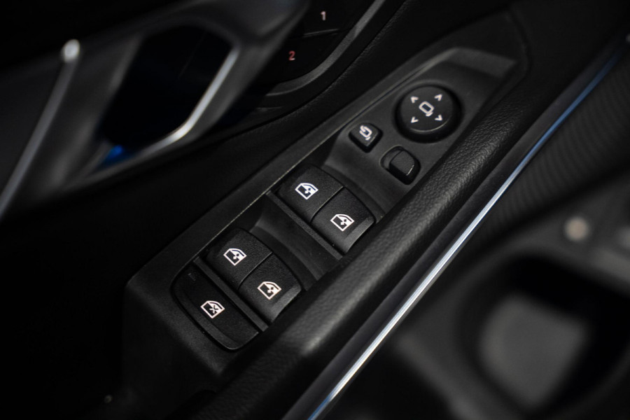 BMW 3 Serie Touring 330e M-Sport | Pano | Trekhaak | 360 camera