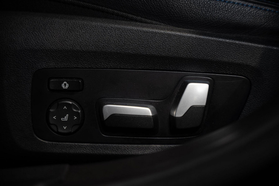 BMW 3 Serie Touring 330e M-Sport | Pano | Trekhaak | 360 camera