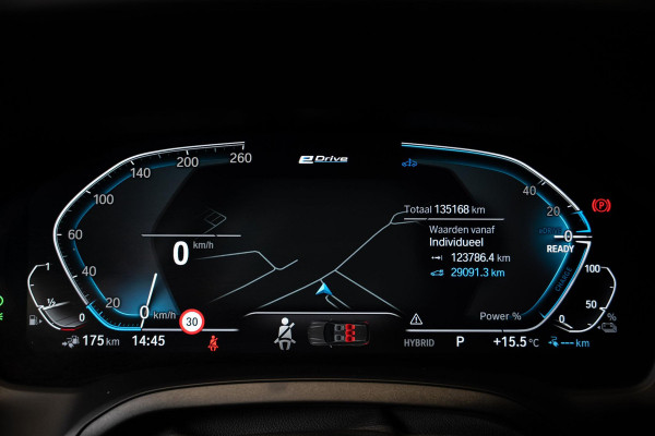 BMW 3 Serie Touring 330e M-Sport | Pano | Trekhaak | 360 camera