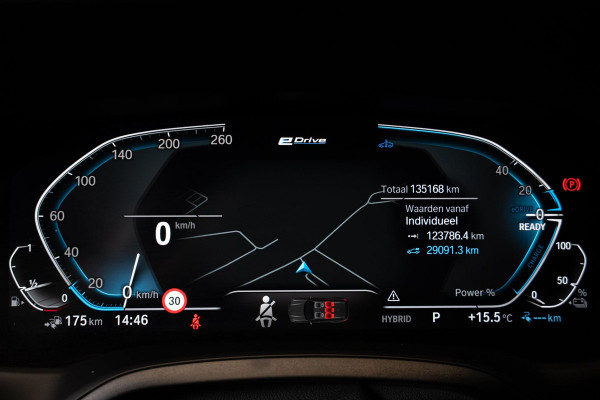 BMW 3 Serie Touring 330e M-Sport | Pano | Trekhaak | 360 camera