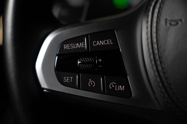 BMW 3 Serie Touring 330e M-Sport | Pano | Trekhaak | 360 camera