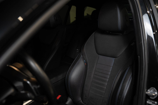 BMW 3 Serie Touring 330e M-Sport | Pano | Trekhaak | 360 camera