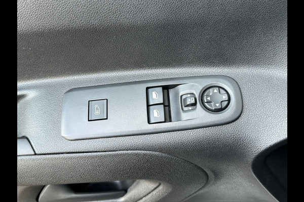 Toyota PROACE CITY 1.5 D-4D Professional Navi Airco Carplay PDC Toyota PROACE CITY 1.5 D-4D Professional Navi Airco Carplay PDC