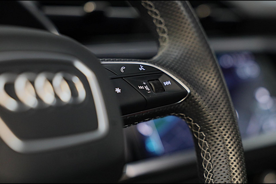 Audi Q3 Sportback 45 TFSI e S Line Competition / Aut / Memory / 360 Camera / Elek Stoelen / Acc / Pano / B & O / Matrix / 21 Inch