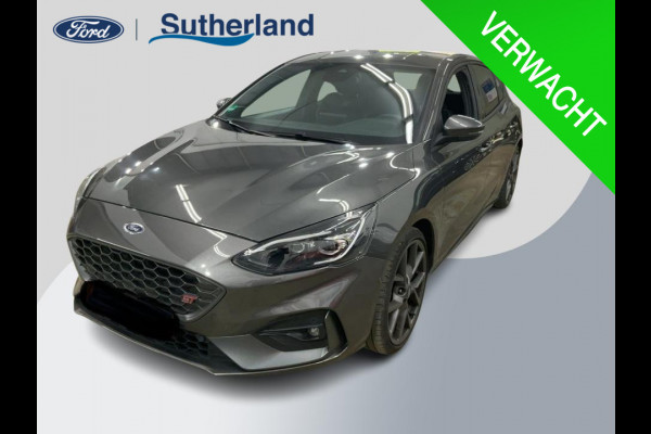 Ford Focus 2.3 EcoBoost ST-3 280pk | Winter Pack | Adaptive LED | Bang&Olufsen | Achteruitrijcamera | Launch control | Adaptive cruise control | Complete historie Ford Focus 2.3 EcoBoost ST-3 280pk | Winter Pack | Adaptive LED | Bang&Olufsen | Achteruitrijcamera | Launch control | Adaptive cruise control | Complete historie