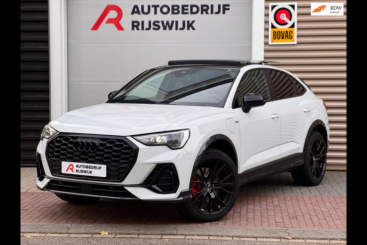 Audi Q3 Sportback 45 TFSI e S Edition Pano/Elektr.stoel/Blindspot Audi Q3 Sportback 45 TFSI e S Edition Pano/Elektr.stoel/Blindspot