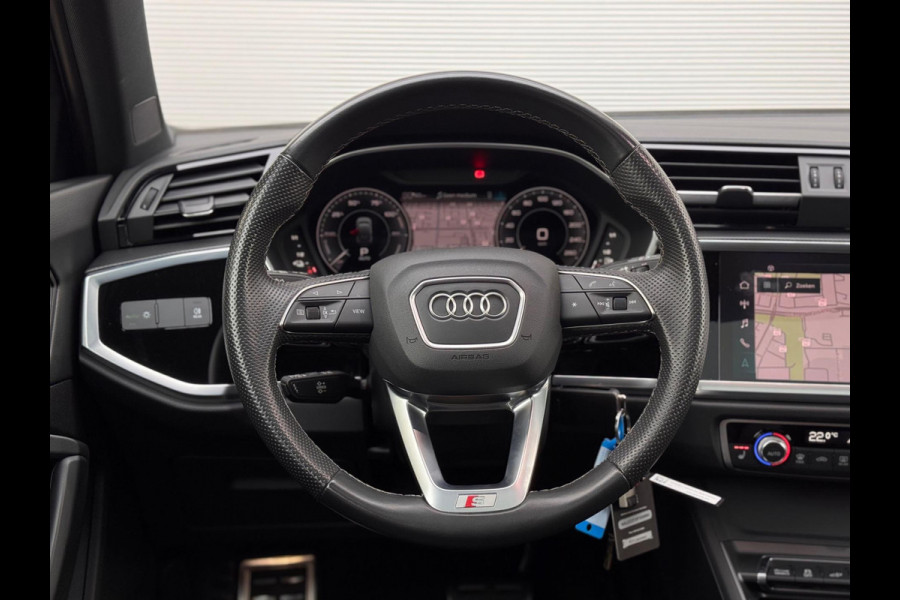 Audi Q3 Sportback 45 TFSI e S Edition Pano/Elektr.stoel/Blindspot Audi Q3 Sportback 45 TFSI e S Edition Pano/Elektr.stoel/Blindspot