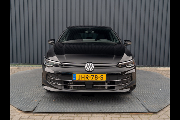 Volkswagen Golf 1.5 eTSI 50 Edition | Panodak | Head Up | Stoelgeheugen | Trekhaak Elk. Wegkl. | Harman/ Kardon | Prijs Rijklaar!! Volkswagen Golf 1.5 eTSI 50 Edition | Panodak | Head Up | Stoelgeheugen | Trekhaak Elk. Wegkl. | Harman/ Kardon | Prijs Rijklaar!!
