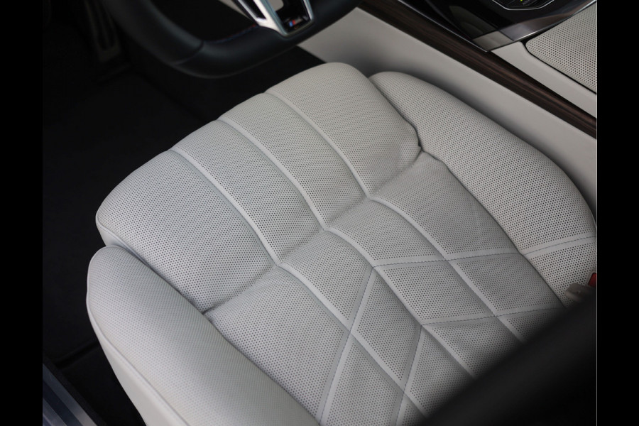 BMW 7 Serie M760e xDrive | Sky - Executive - Lounge - Drive Pro