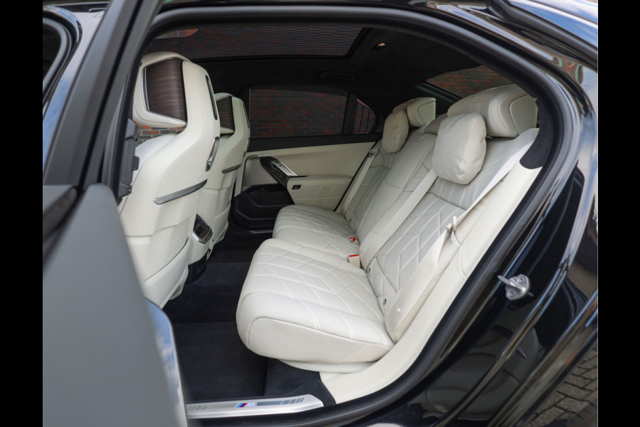 BMW 7 Serie M760e xDrive | Sky - Executive - Lounge - Drive Pro
