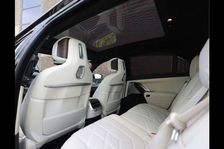 BMW 7 Serie M760e xDrive | Sky - Executive - Lounge - Drive Pro