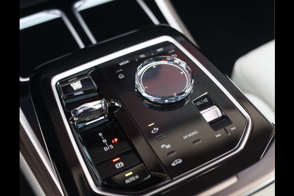 BMW 7 Serie M760e xDrive | Sky - Executive - Lounge - Drive Pro