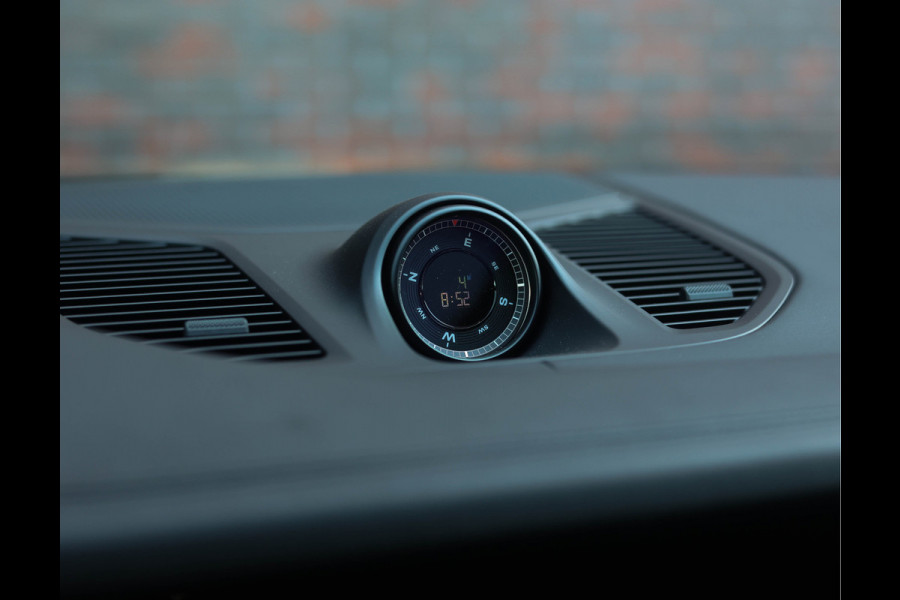 Porsche Cayenne Coupé 3.0 E-Hybrid | PTS Goodwood Green - Pano - Luchtvering