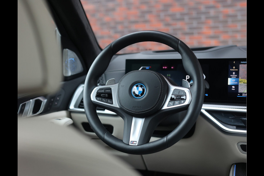 BMW X5 50e xDrive | Sky - Trekhaak - HUD - Massage - Bowers&Wilkins BMW X5 50e xDrive | Sky - Trekhaak - HUD - Massage - Bowers&Wilkins