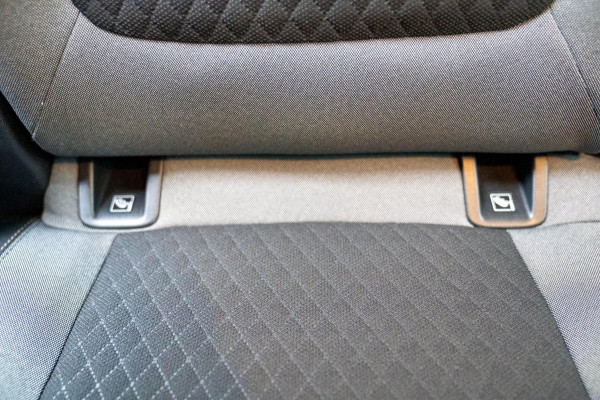 Opel Grandland X 1.2 Turbo Innovation|Prijs rijklaar incl. 12 mnd garantie|Trekhaak LMV Blindspot Stoel en stuurverwarming Carplay