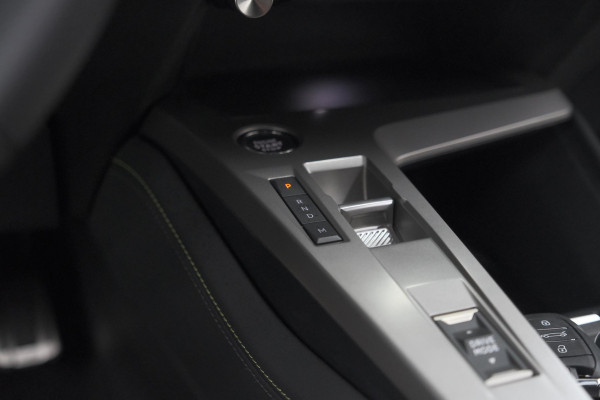 Peugeot 408 1.2 Hybrid 136 e-DCS6 GT | 360 Camera | Adaptieve Cruise Control | Elektronische Kofferklep | Apple Carplay