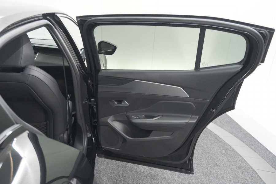 Peugeot 408 1.2 Hybrid 136 e-DCS6 GT | 360 Camera | Adaptieve Cruise Control | Elektronische Kofferklep | Apple Carplay