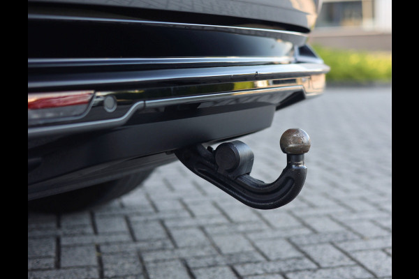 Land Rover Range Rover P510e HSE | Pano - Trekhaak - Massage