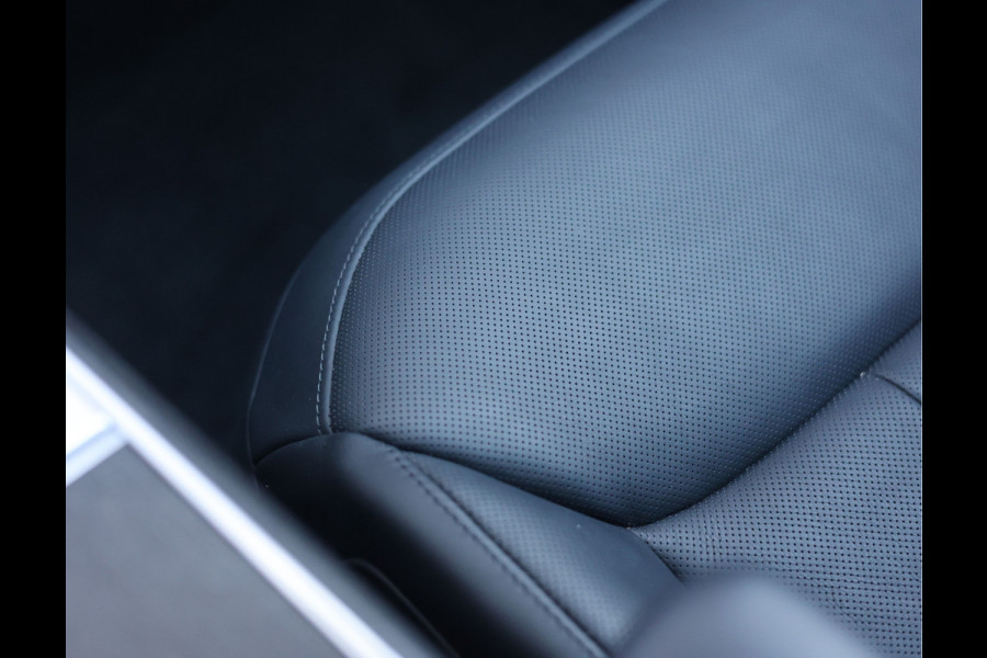 Land Rover Range Rover P510e HSE | Pano - Trekhaak - Massage