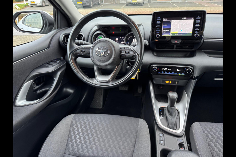 Toyota Yaris 1.5 Hybrid Dynamic | 16 inch, LED, Apple CarPlay/Android Auto, parkeercamera, Climate control, Adaptive cruise control Toyota Yaris 1.5 Hybrid Dynamic | 16 inch, LED, Apple CarPlay/Android Auto, parkeercamera, Climate control, Adaptive cruise control
