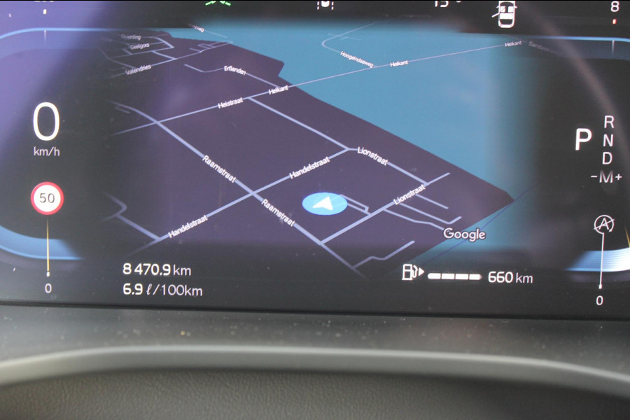 Volvo XC40 2.0 B4 Plus Dark Google Infotainment / Semi elektrisch wegklapbare trekhaak / Verwarmbare voorruit / Harman Kardon Audio installatie / Elektrisch bedienbare voorstoelen